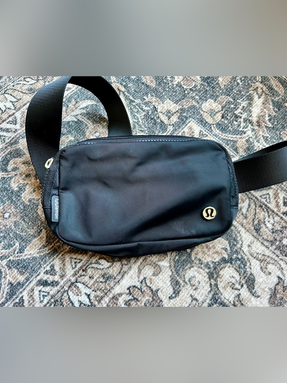 Black Lululemon everywhere belt bag
